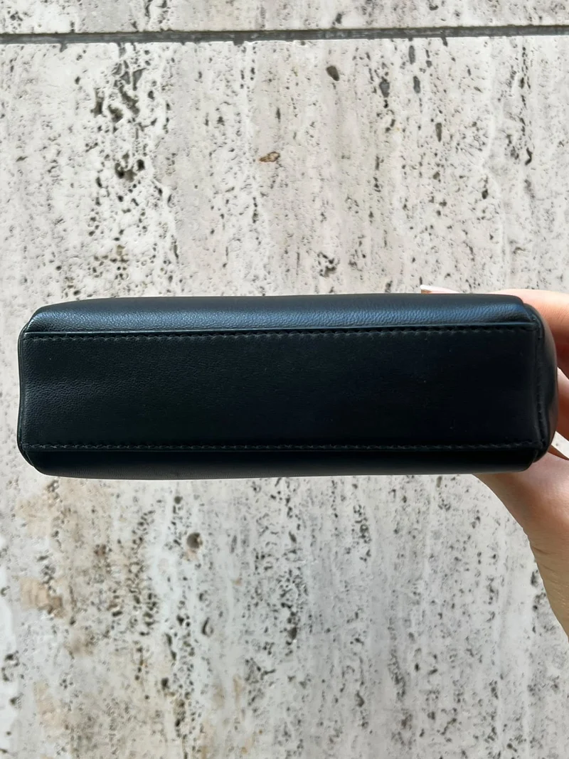 Fendi Schwarze Micro Mini Peekaboo Umhängetasche