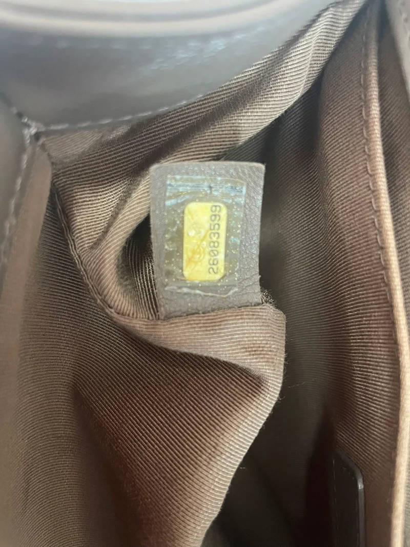 Chanel Medium Boy Flap Bag aus gestepptem Lammleder in Taupe, 2018
