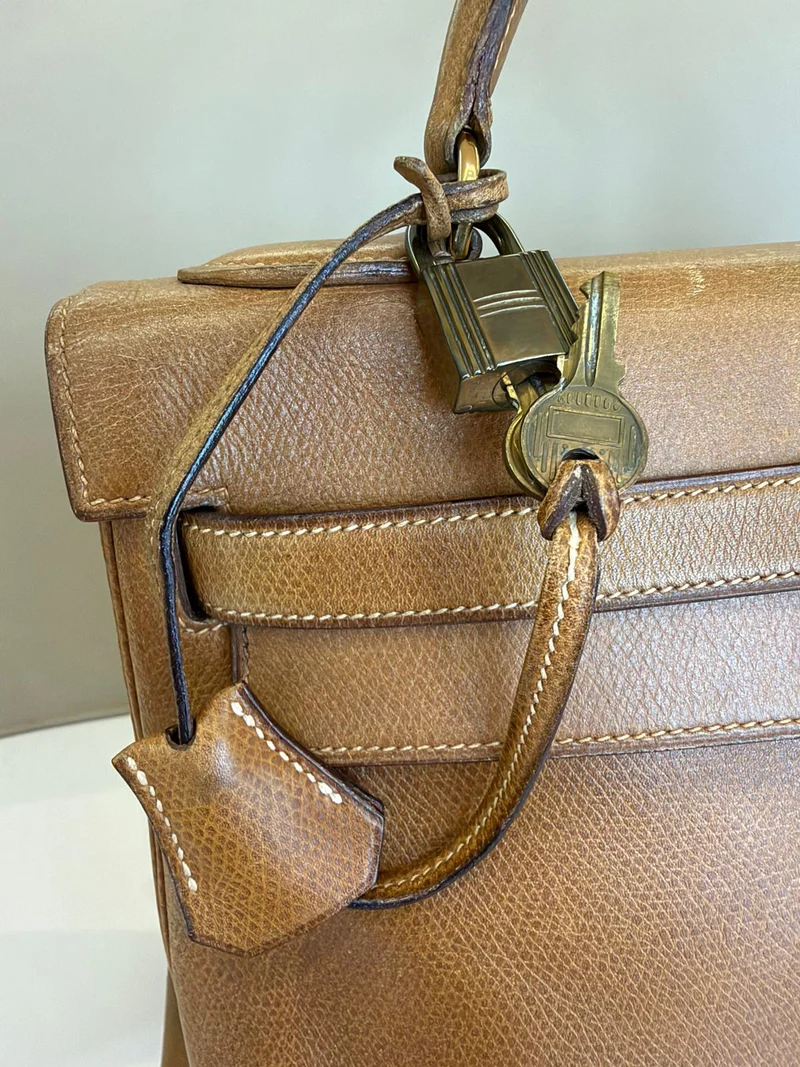 Hermes Vintage Kelly 32 Courchevel Leder Gold 1978