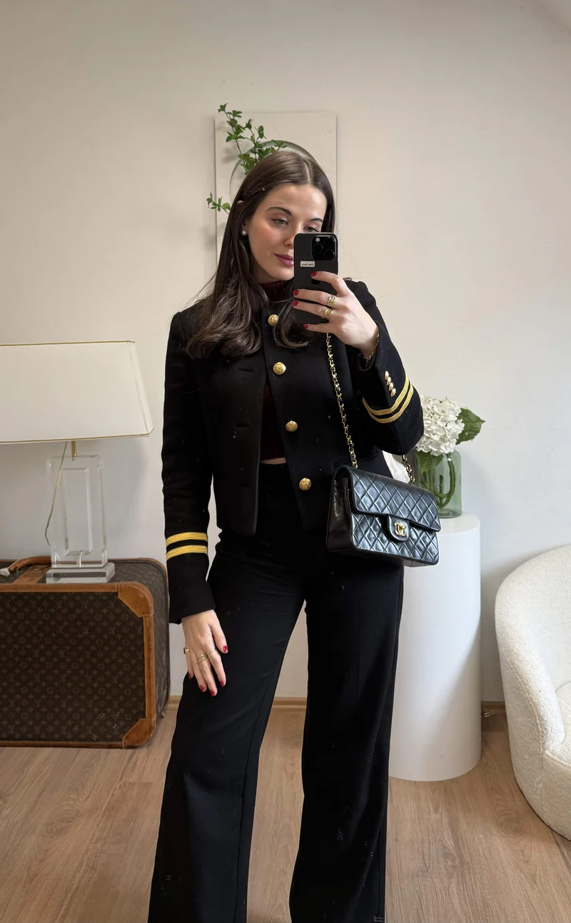 Chanel Vintage Classic Timeless Flap Bag Schwarzes Lammleder mit 24 Karat Goldbeschlägen (selten)