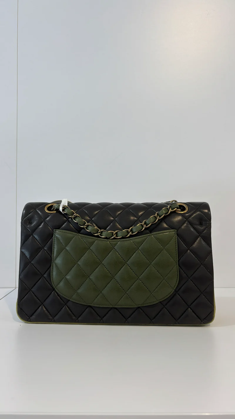 Chanel Stepptasche aus Lammleder, dreifarbig, mittelgroß, Doppelflap, Grün, 2014