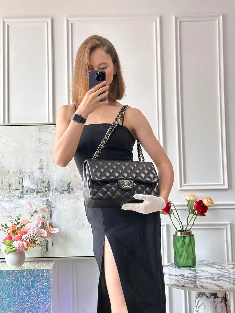 Chanel Classic Flap Bag Lambskin Black Bag Jumbo in Silver Hardware Teil 3 für Daniel exklusiv