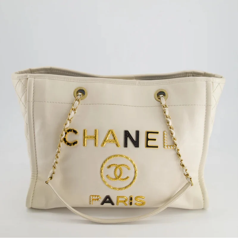 Chanel Kleine weiße Deauville Tote aus Kalbsleder 2020