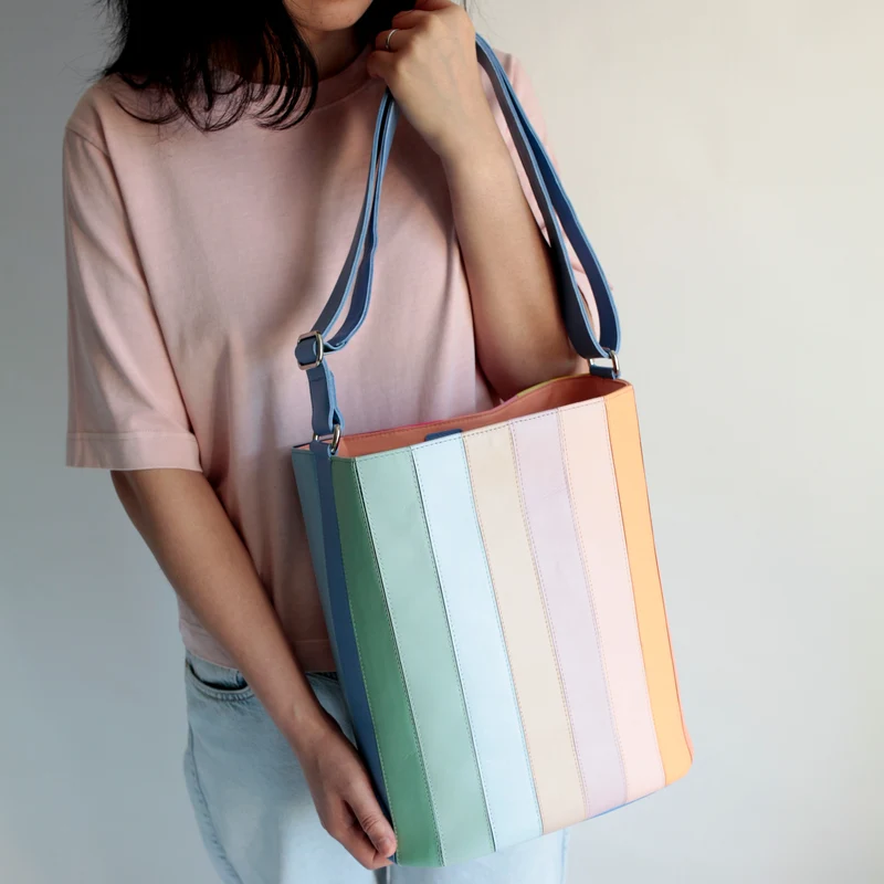 Bunte Bucket Bag aus Leder, Handgefertigte Schultertasche