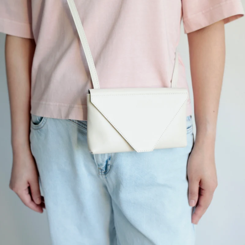 Minitasche Envelope Beere, Handytasche