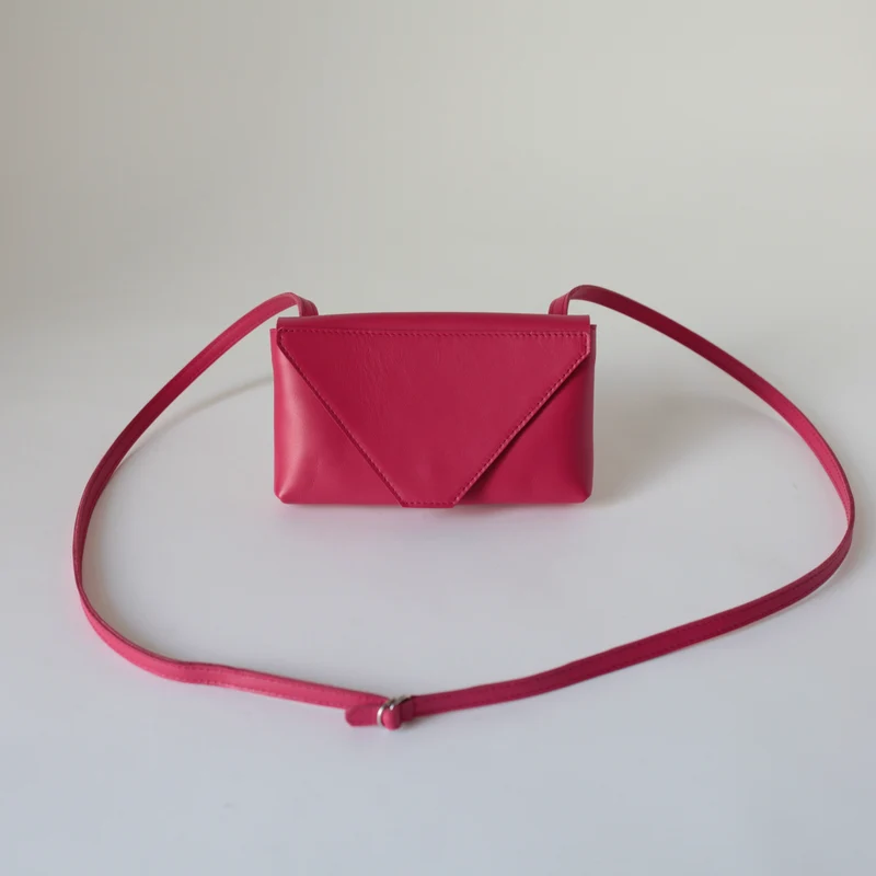 Minitasche Envelope Beere, Handytasche
