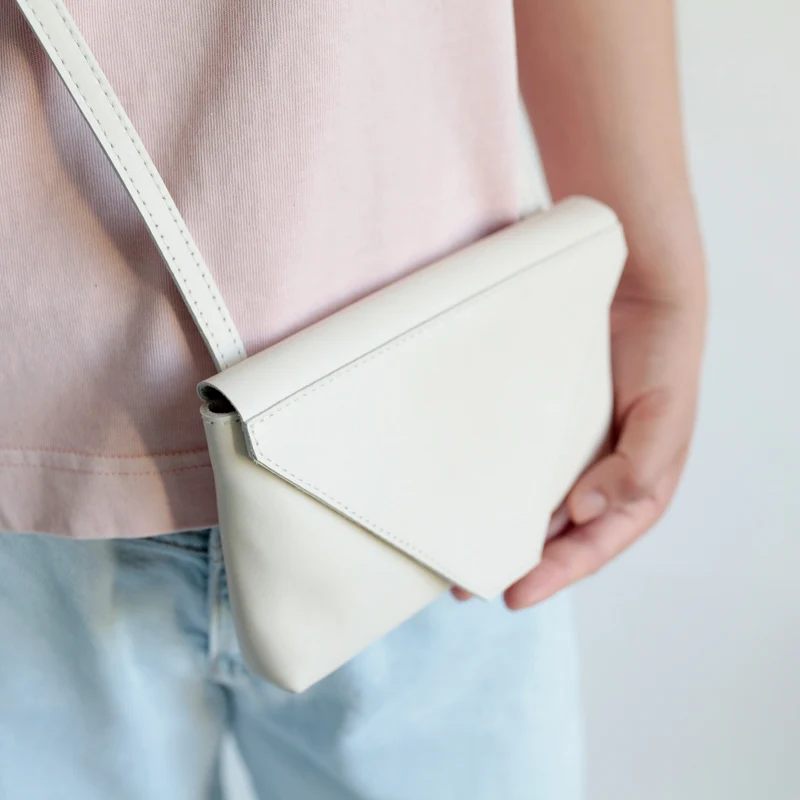 Minitasche Envelope Beere, Handytasche