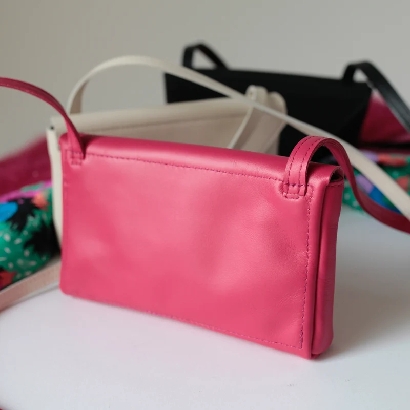 Minitasche Envelope Beere, Handytasche