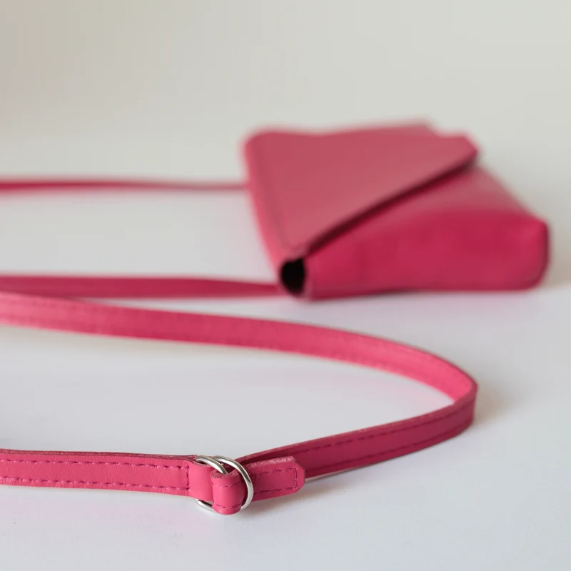 Minitasche Envelope Beere, Handytasche
