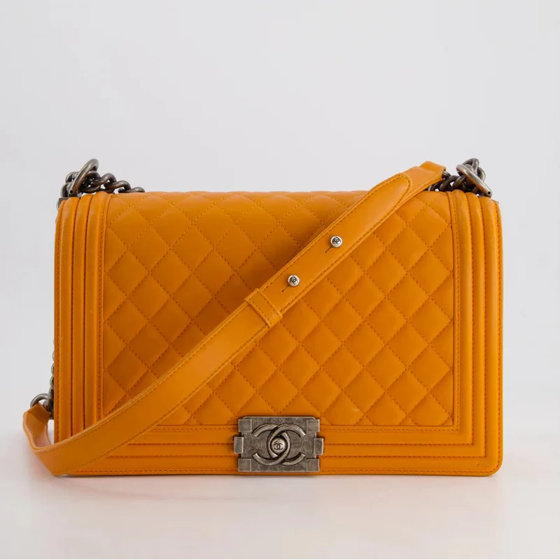 Chanel Medium Boy Bag Lamm Orange 2015