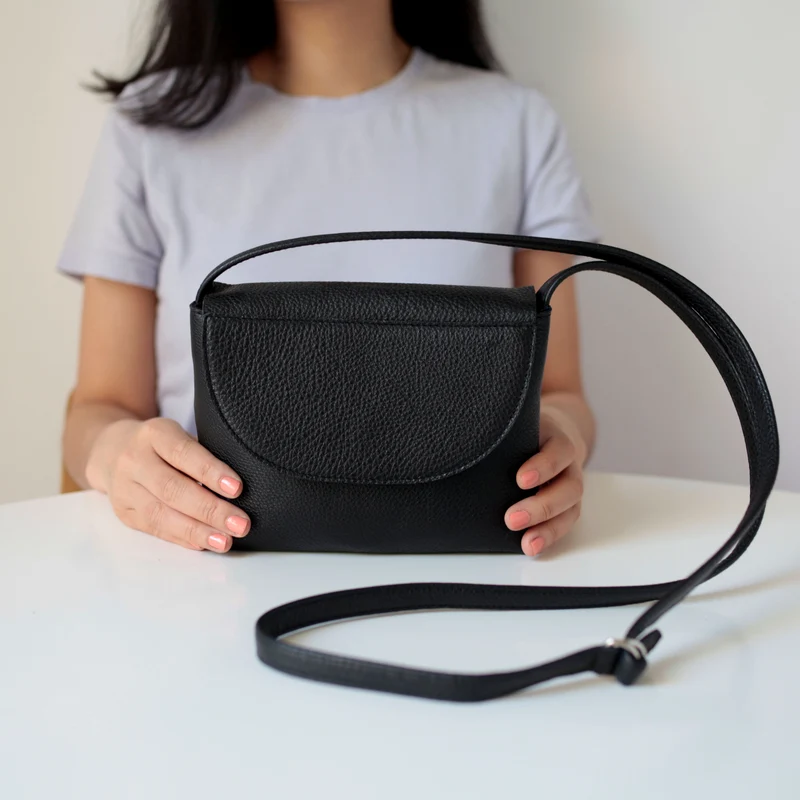 Minimalistische Schultertasche Schwarz