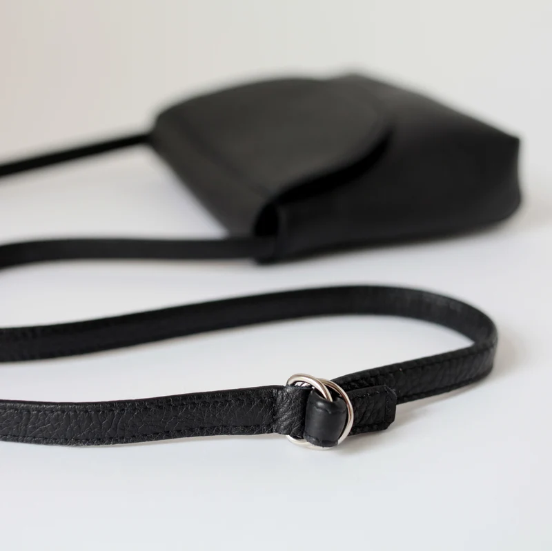 Minimalistische Schultertasche Schwarz