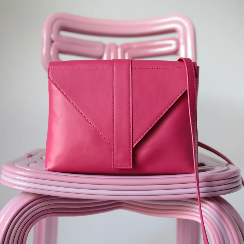 Handtasche ENVELOPE Beere