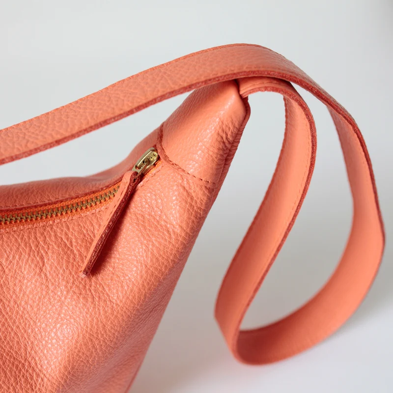 Kleiner Lederbeutel POUCH Korallorange