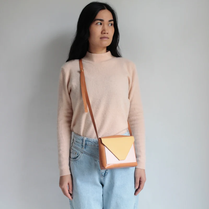 Kleine Handtasche 3TON Camel / Mais / Rose