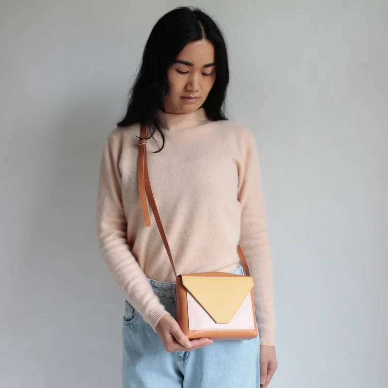 Kleine Handtasche 3TON Camel / Mais / Rose