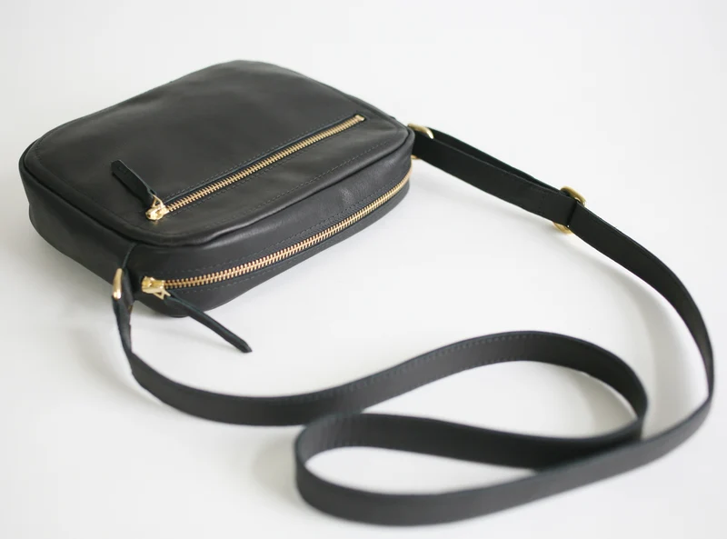 Handtasche ZIP M Schwarz