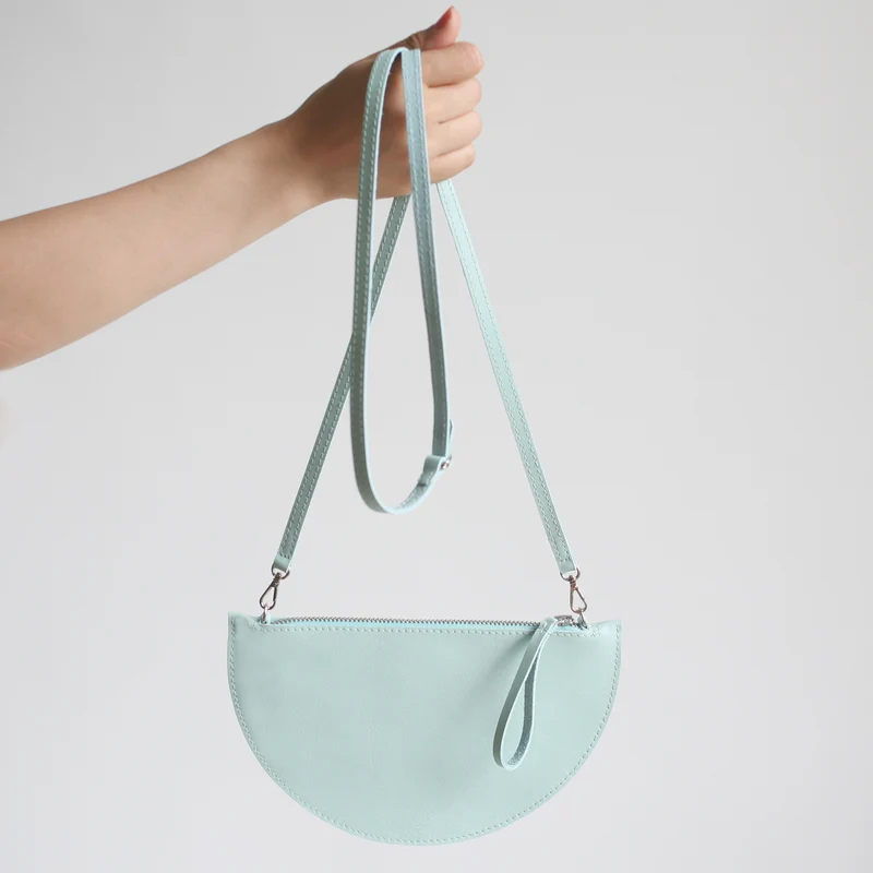 Halbmondtasche / Clutch Mini Mint