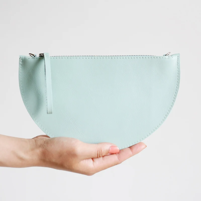 Halbmondtasche / Clutch Mini Mint