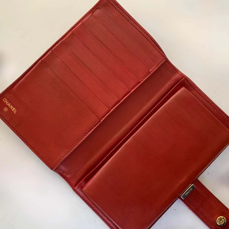 Chanel Caviar CC French Long Wallet in Rot