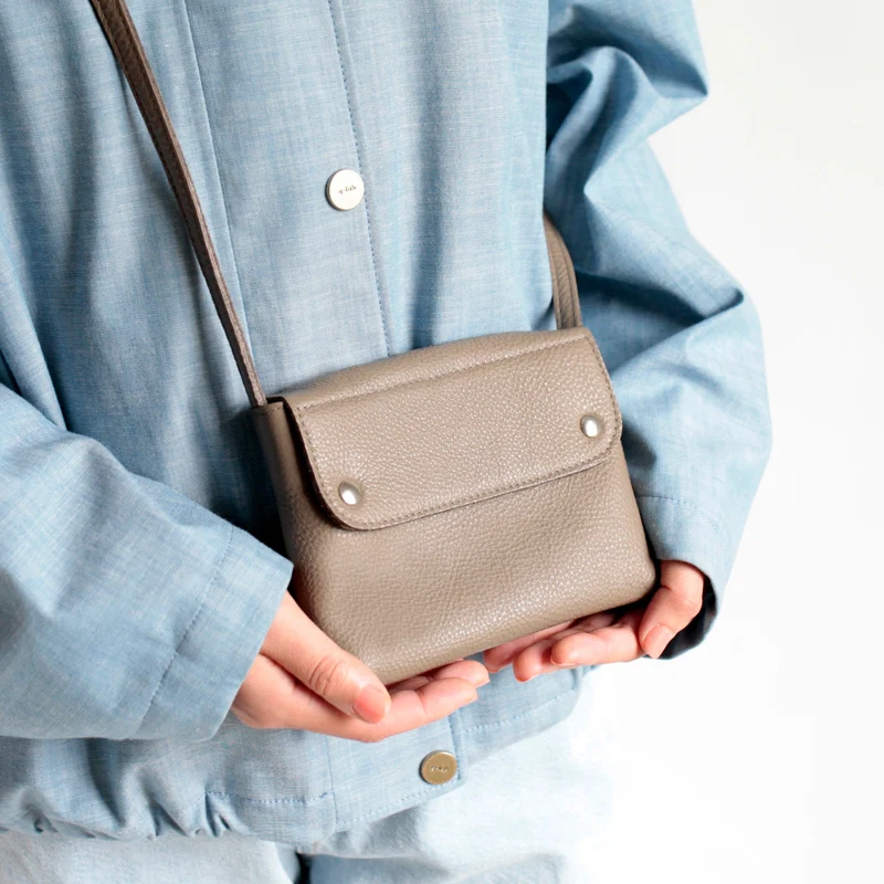 Minitasche Taupe
