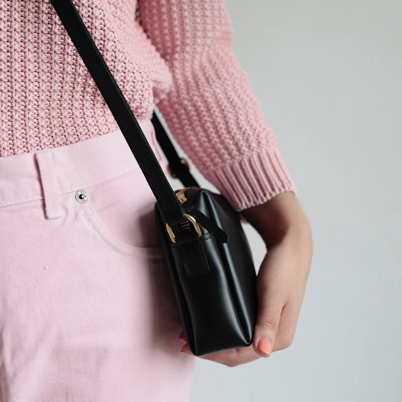 Schultertasche BOX Mini Schwarz