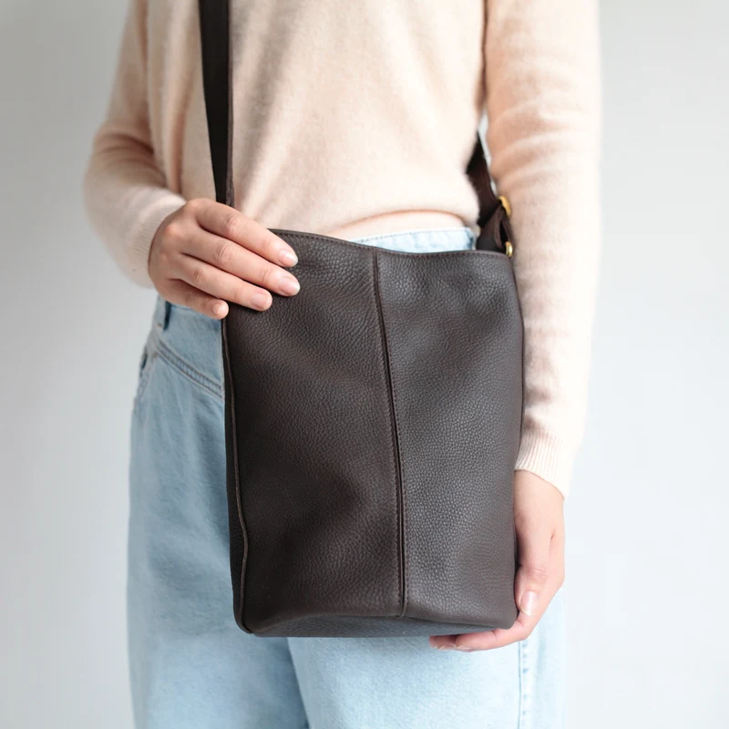 Bucket Bag Upcycling Leder Schokolade