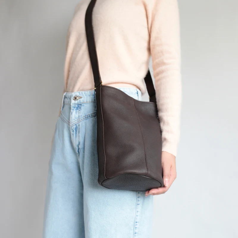 Bucket Bag Upcycling Leder Schokolade