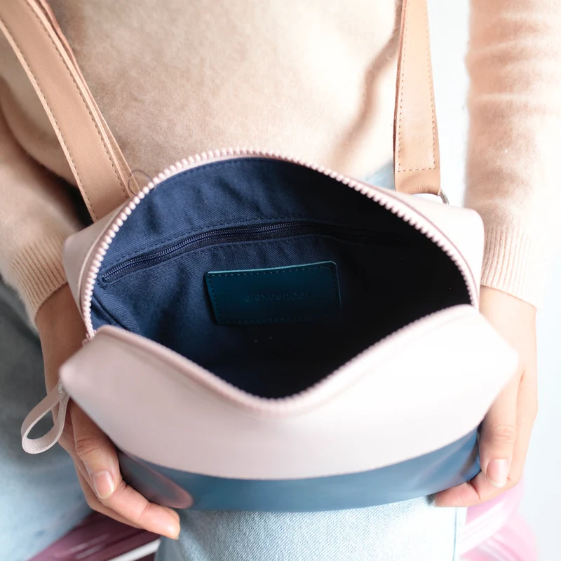 Schultertasche BOX Blau / Blush / Hellbraun