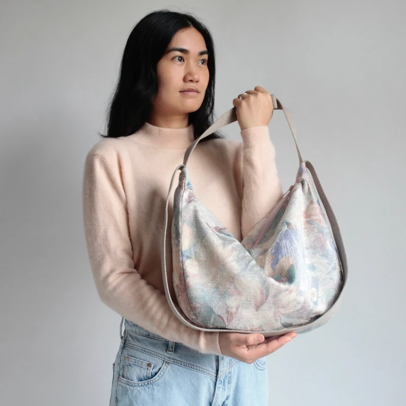 Upcycling Schultertasche POUCH 90er Vorhang