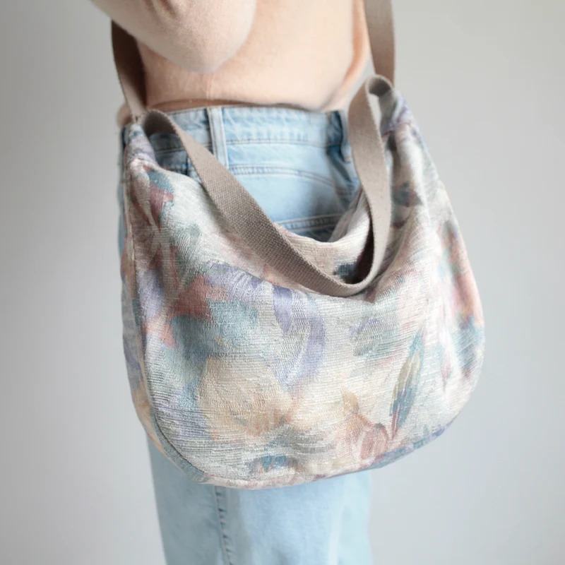 Upcycling Schultertasche POUCH 90er Vorhang