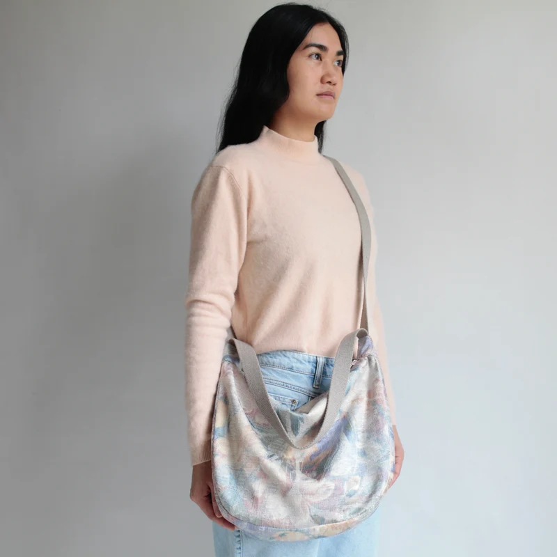 Upcycling Schultertasche POUCH 90er Vorhang