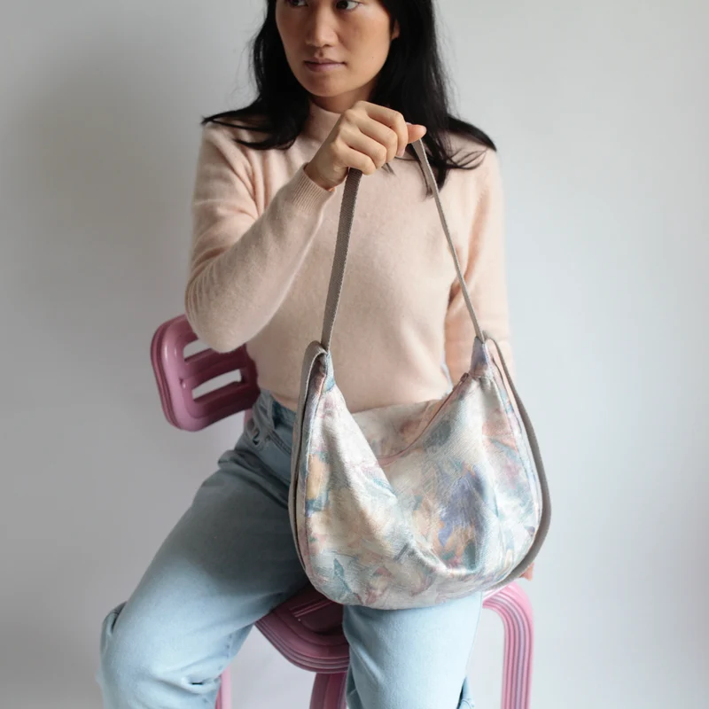Upcycling Schultertasche POUCH 90er Vorhang