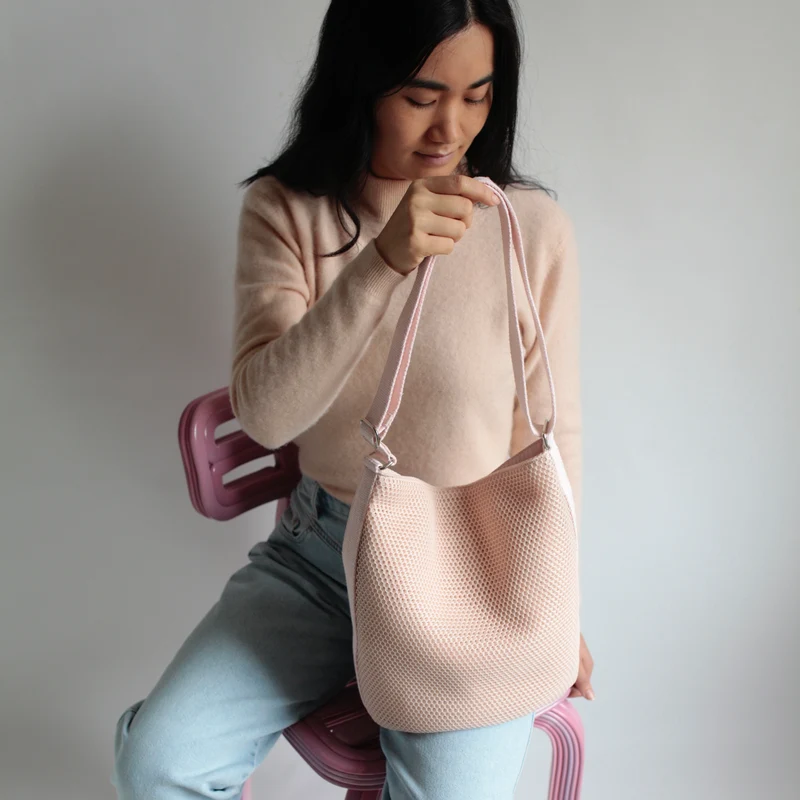 Bucket Bag 3D Mesh Blush