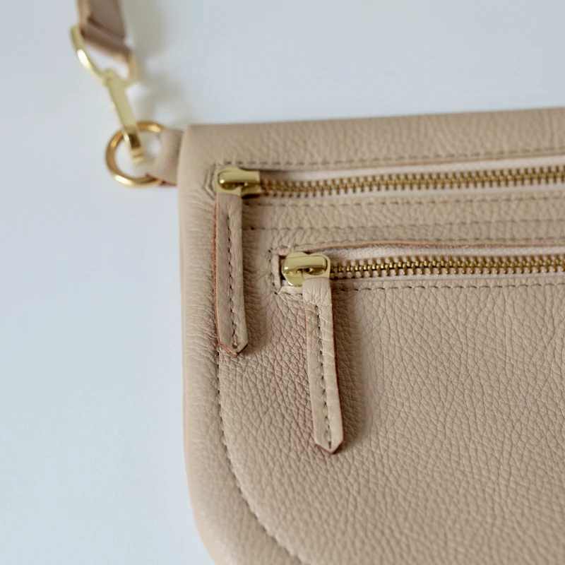 Große flache Gürteltasche DOPPELZIP Cappuccino