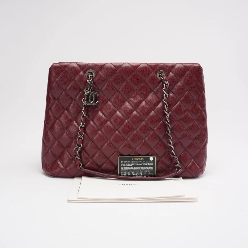 Chanel City-Shopping-Tasche aus burgunderrotem Kaviarleder, Modell 2016