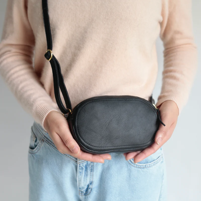 Handtasche OVAL MINI upcycling Leder Schwarz