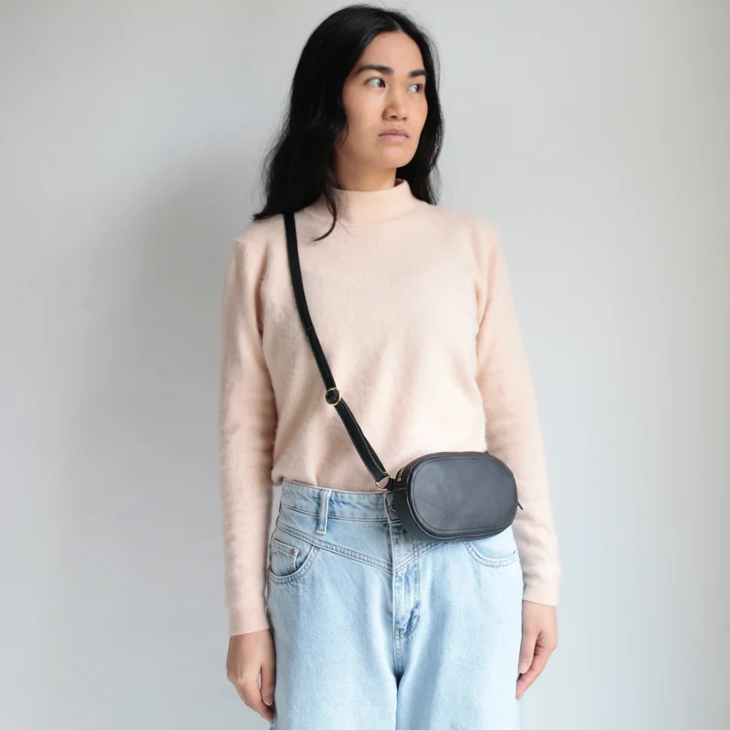 Handtasche OVAL MINI upcycling Leder Schwarz