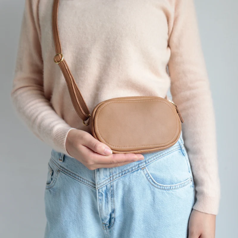 Handtasche OVAL MINI upcycling Leder Camel