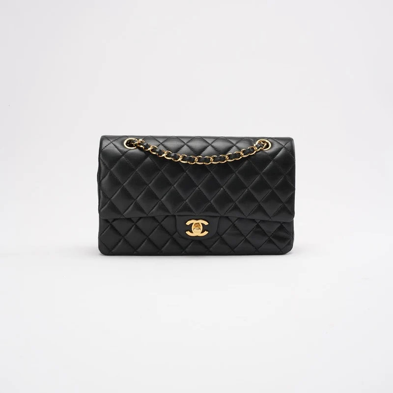 Chanel Schwarze Medium Classic Double Flap Bag aus gestepptem Leder, 2014
