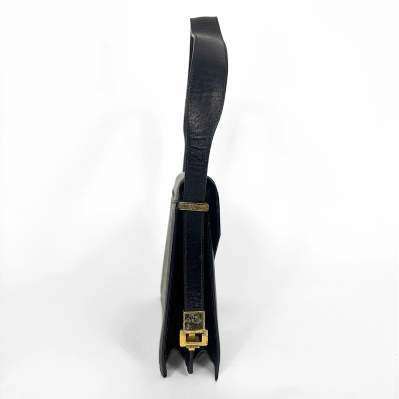 Celine Schwarze Schultertasche aus Leder