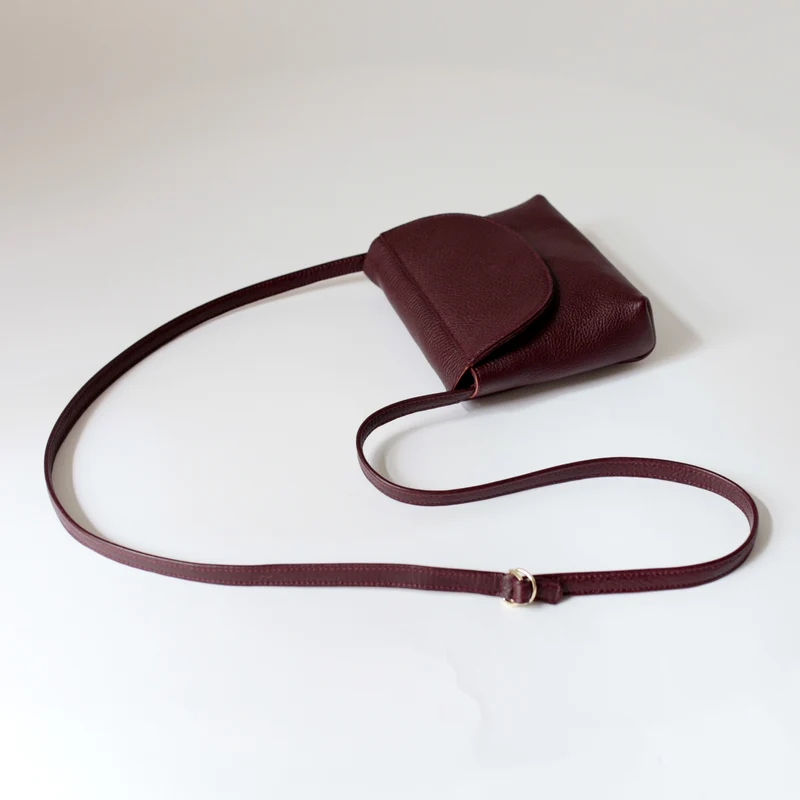 Minimalistische Schultertasche Bordeaux