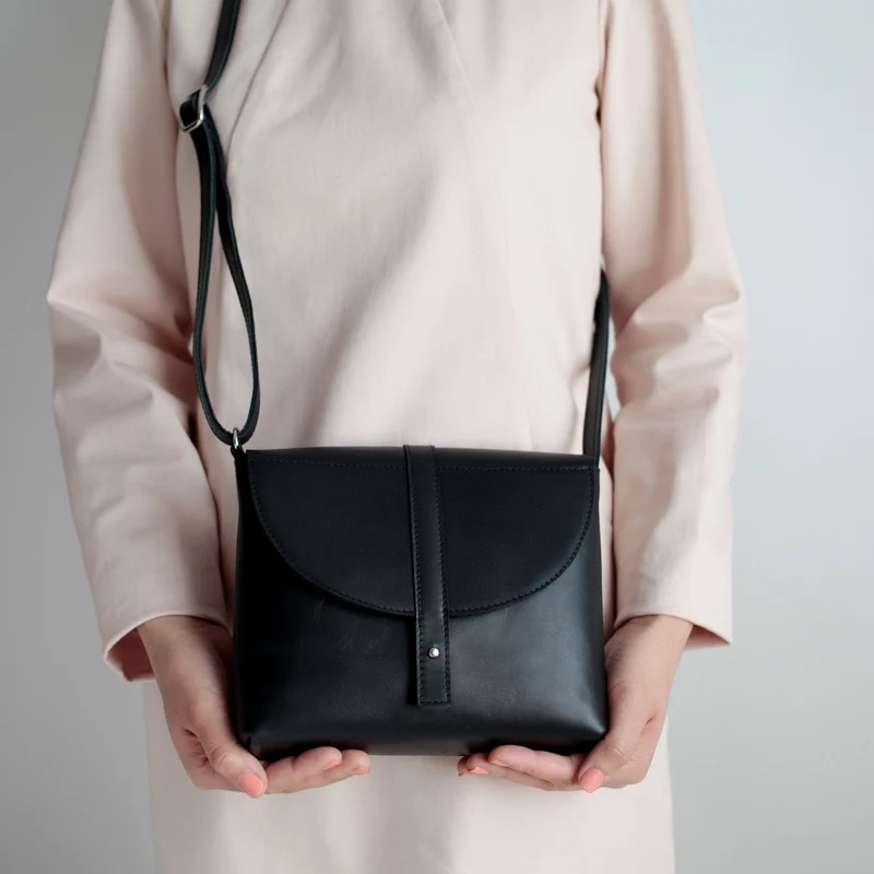 Schultertasche KNOB Schwarz