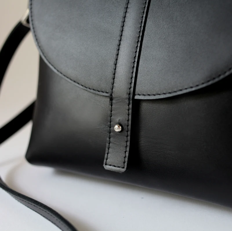 Schultertasche KNOB Schwarz
