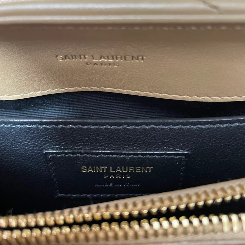 Saint Laurent Kleine Loulou Kettentasche Dunkelbeige 2022