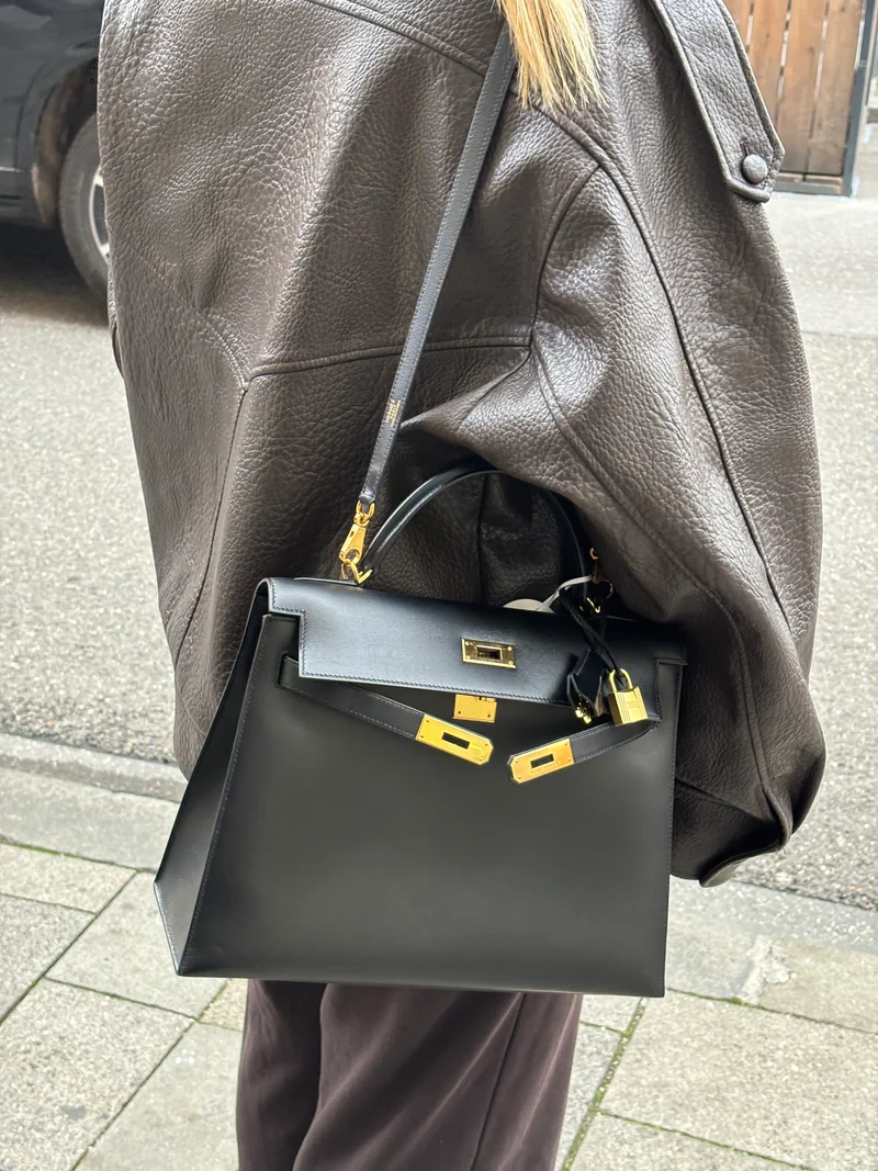 Hermes Schwarze Kelly 32 Sellier in Box Leder 2000