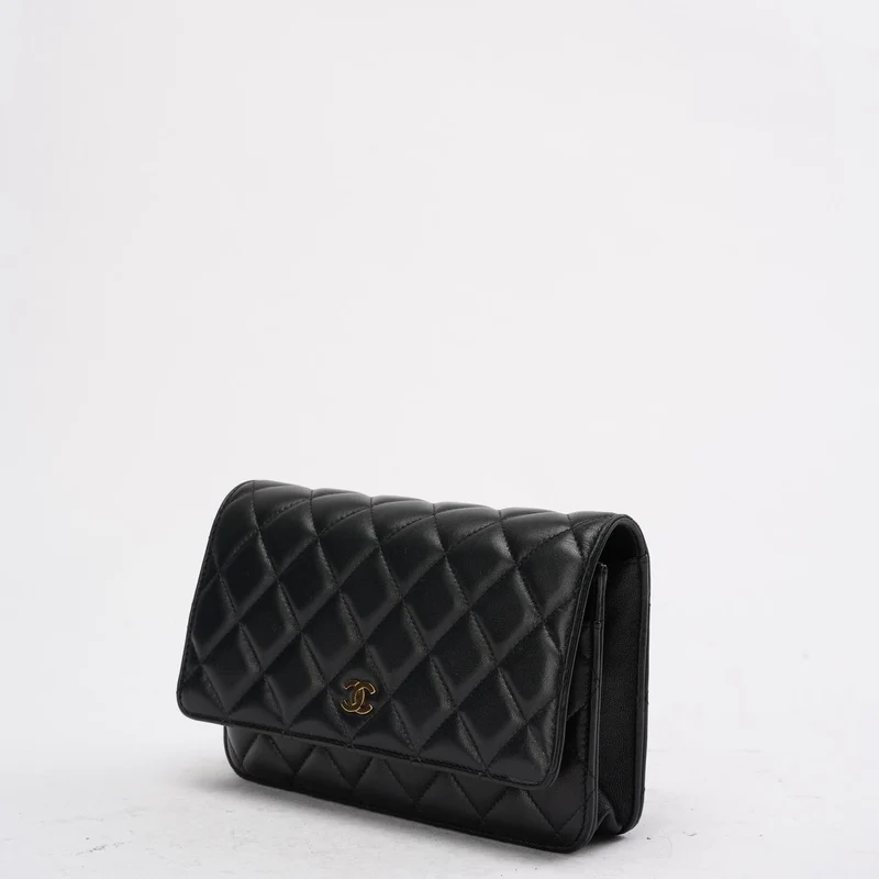 Chanel Schwarze Klassische Brieftasche mit Kette (WOC) aus Lammleder 2020