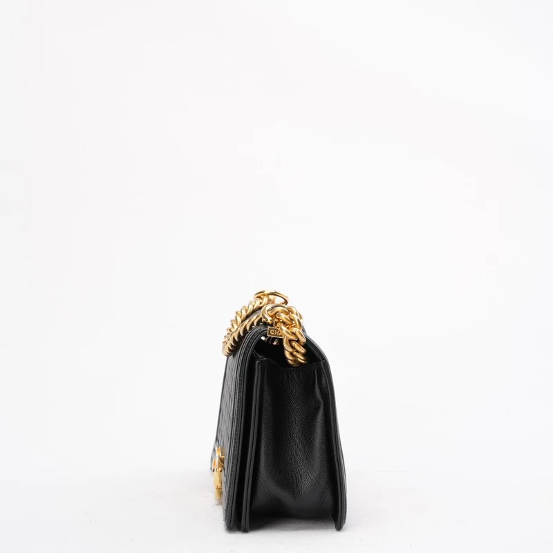 Chanel Boy Medium Schwarze Klapptasche Gestepptes Caviar-Leder 2019