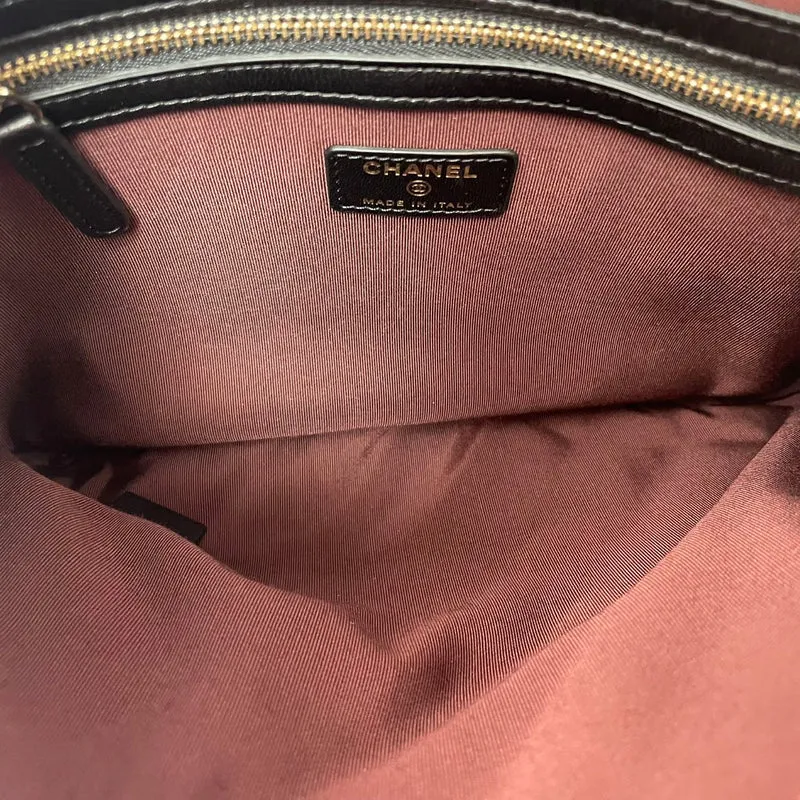 Chanel Classic Clutch, neu, mittelgroß, schwarz, 2018