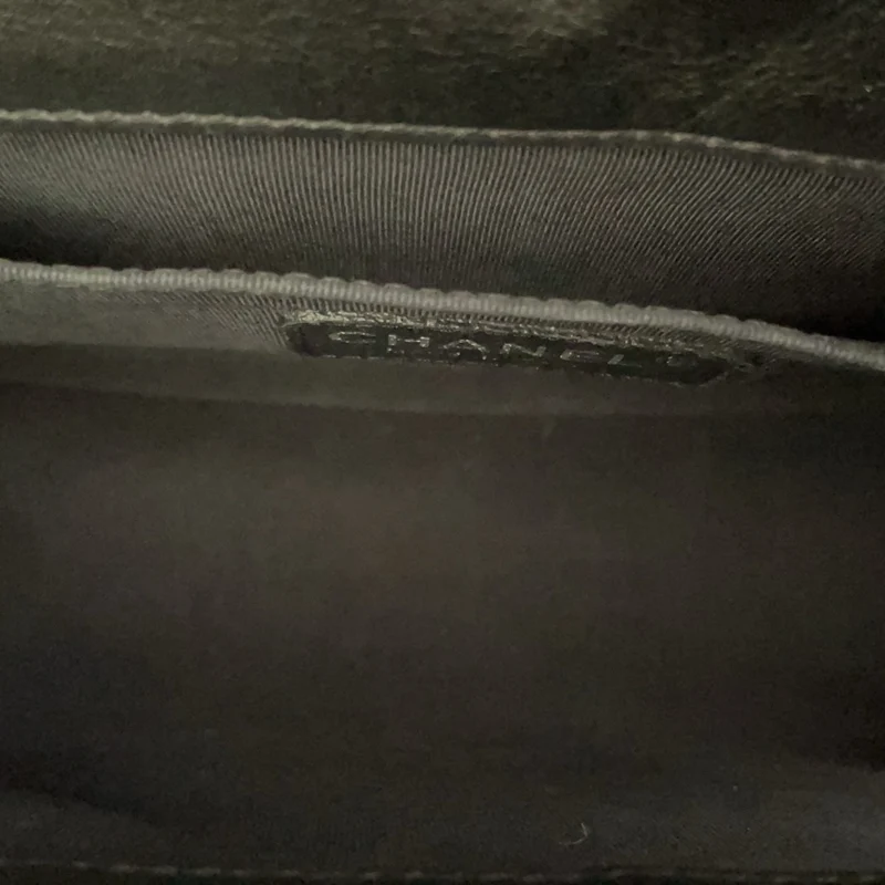 Chanel Boy Medium Schwarze Klappentasche aus gestepptem Lammleder 2014
